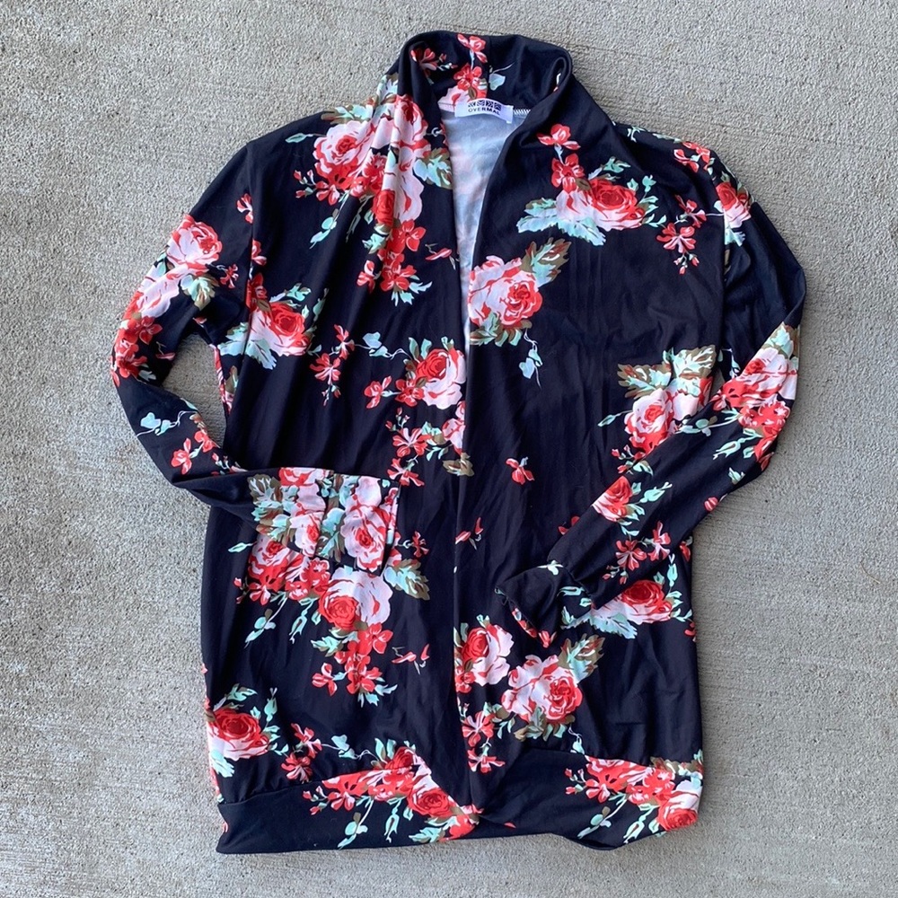 💥3/$12 SALE💥 Overmal floral cardi